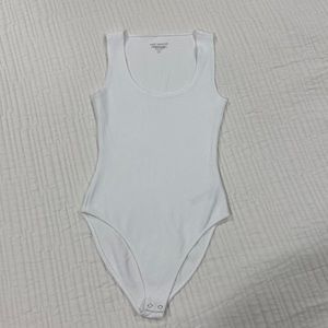 Good American bodysuit size 1 white like new